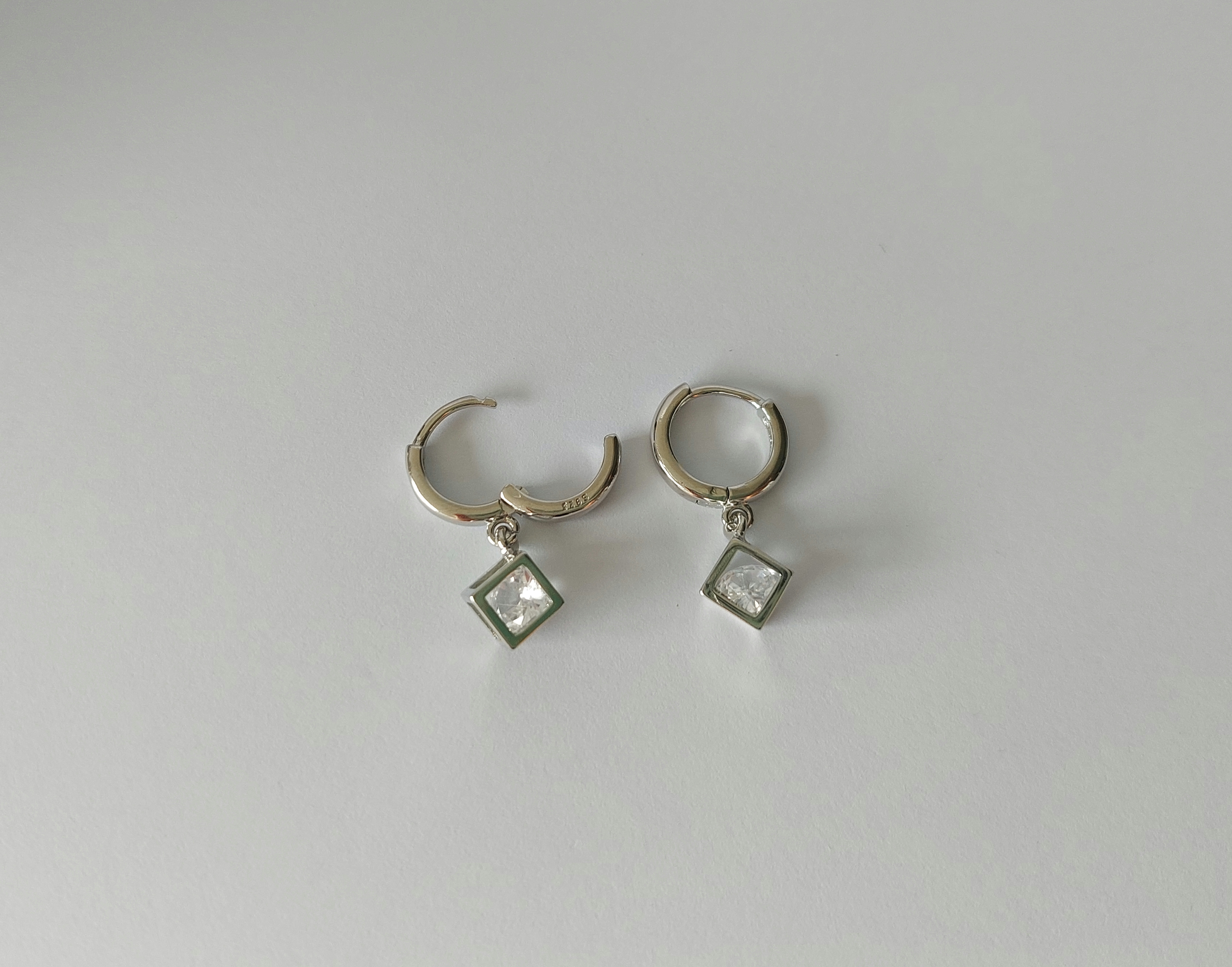 Brincos Argola Pendente - Image 2